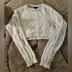 White Forever 21 knit cropped sweater size (S)
